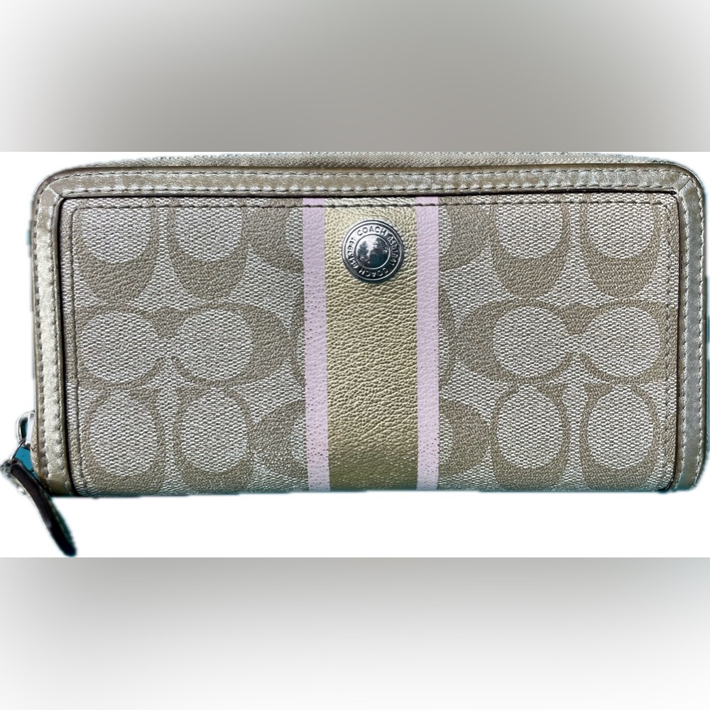 Coach Long Zippy Wallet